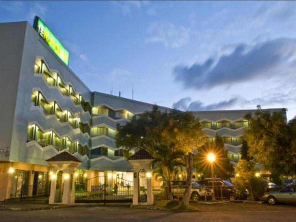 Goldenfield Kundutel Hotel Bacolod Exterior photo