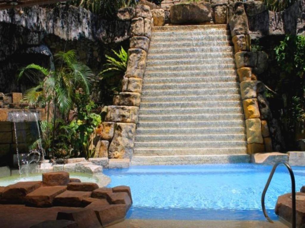 Goldenfield Kundutel Hotel Bacolod Exterior photo